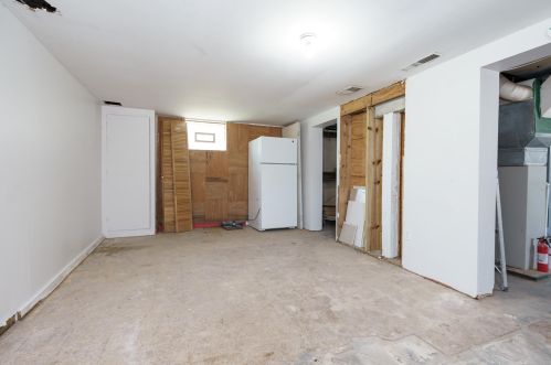 1315 Cork Street Ct, Kalamazoo MI  49001-4651 exterior