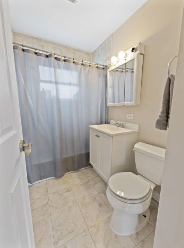 11856 Komensky Ave, Chicago IL 60803-1654 exterior