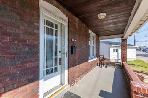 2819 Sulphur Ave, Saint Louis, MO 63139-2633