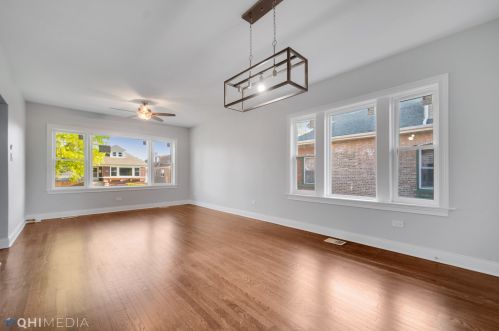 5724 Warwick Ave, Chicago, IL 60634-2657