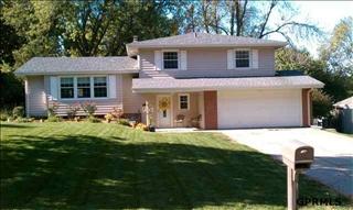 616 124th St, Omaha, NE 68154-3024