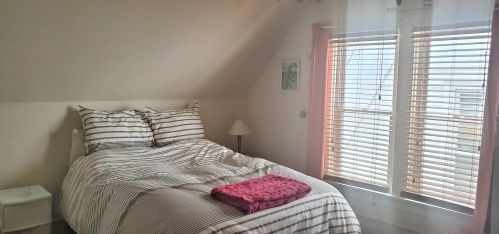 3250 Newhall St, Milwaukee WI 53211-3042 exterior