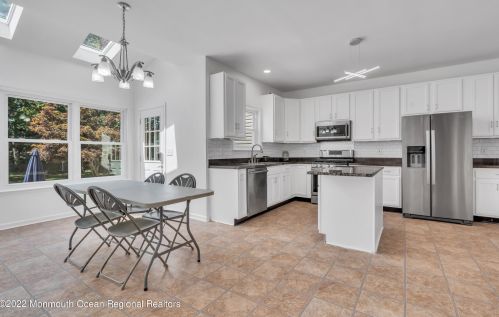 38 Bridgewater Ct, Jackson Twp NJ 08527-4030 exterior