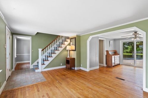 971 Farms Rd, Wallingford CT 06492-1807 exterior