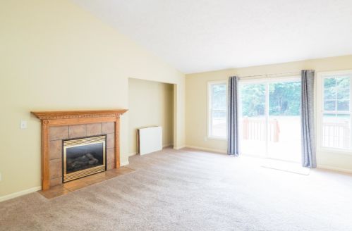 8613 Hathaway Rd, Kalamazoo MI  49009-6932 exterior