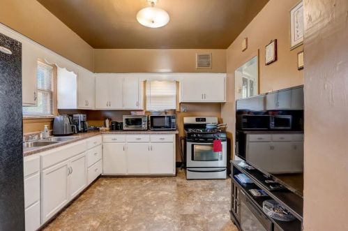 4710 42nd St, Milwaukee, WI 53209-5830