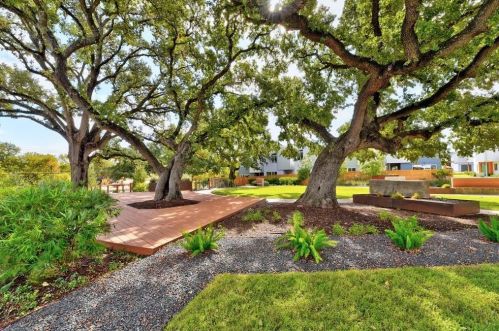 705 Bluff Dr, Austin TX  78745 exterior