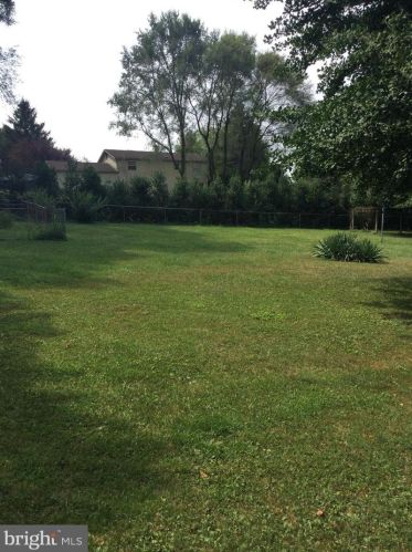 123 Nicholas Rd, Lancaster PA 17603-9423 exterior