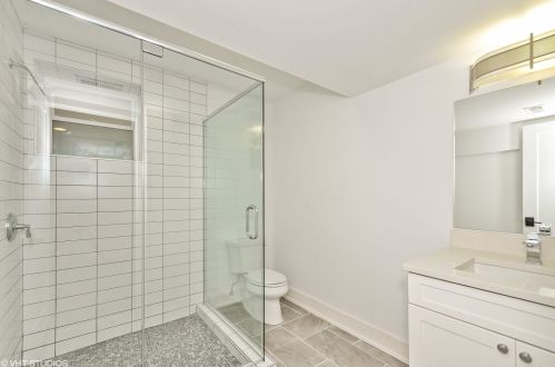 2317 Addison St, Chicago IL 60618-6042 exterior