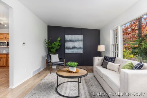 2246 Holliday Dr, Wyoming MI  49519-4238 exterior