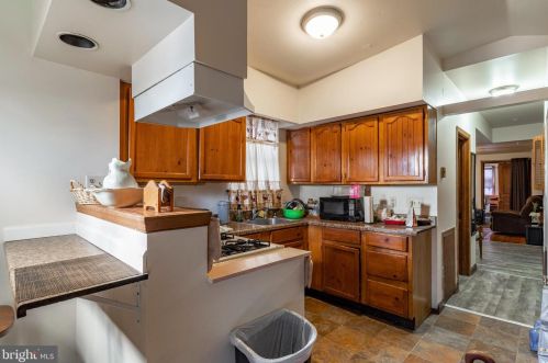 618 King St, Lancaster PA 17602-3237 exterior