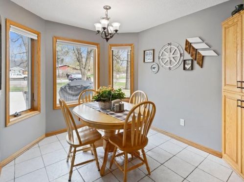 911 8th Ave, Princeton, MN 55371-1218