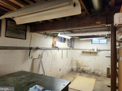 1410 Springside Dr, Lancaster PA 17603-6320 exterior