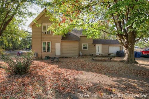 316 Grand Rapids St, Middlevle, MI 49333-8969