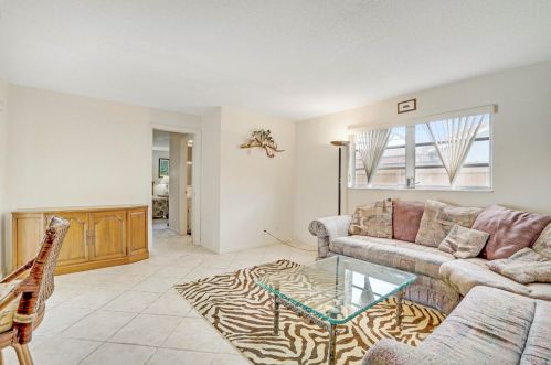 320 3 Ct, Boca Raton FL 33432-4032 exterior