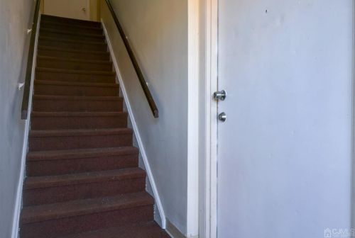 143 College Dr, Edison NJ  08817-5988 exterior