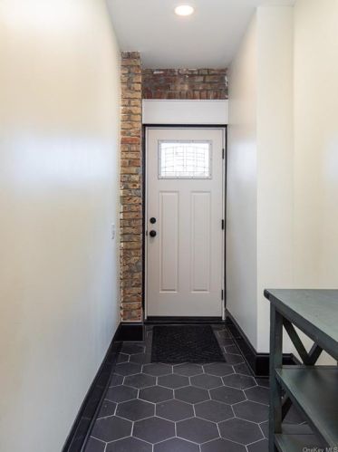 107 Cannon St, Poughkeepsie NY 12601-3373 exterior