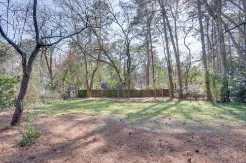 1001 Lindridge Way, Atlanta GA 30324-3709 exterior