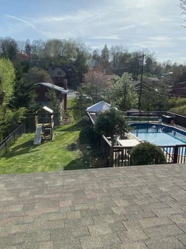 4814 Oakridge Dr, Pittsburgh PA 15227-1448 exterior