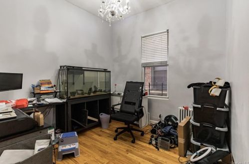 585 Van Nest Ave, Bronx NY 10462-3937 exterior