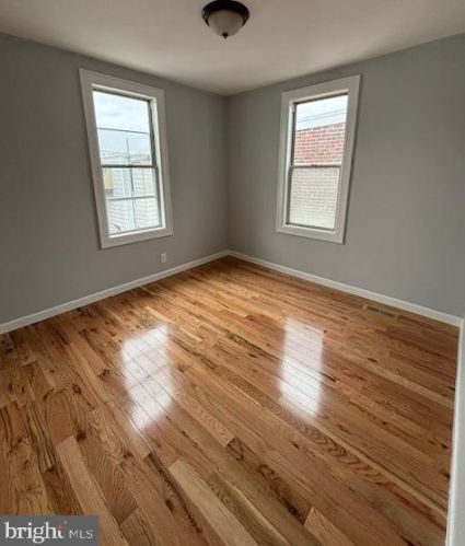 5937 Leithgow St, Philadelphia PA 19123-2127 exterior