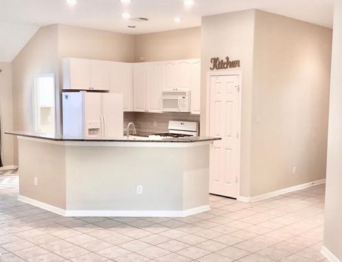 4300 Canyon Glen Cir, Austin TX  78732-2189 exterior