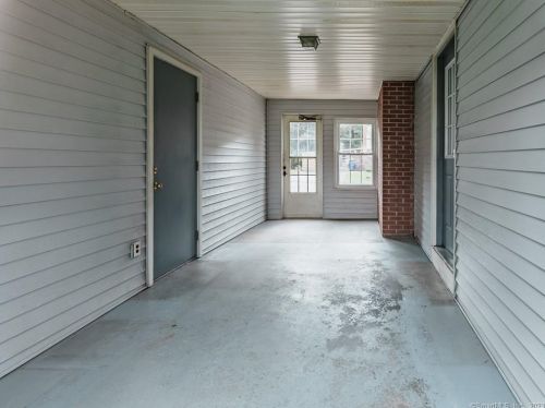 22 Orch Hl Dr, Enfield CT 06082-4313 exterior