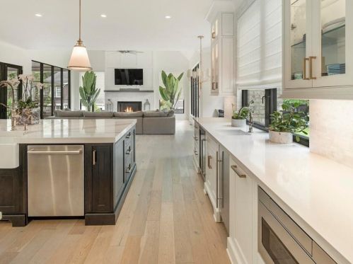 4736 Lk Forrest Dr, Atlanta GA 30342-2217 exterior