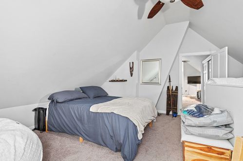 3046 Leavitt St, Chicago IL 60618-8114 exterior