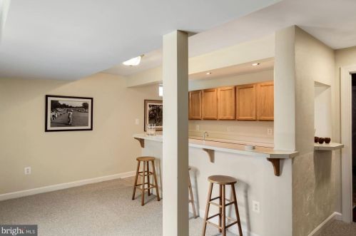 916 Brick Mnr Cir, Silver Spring MD 20905-3819 exterior