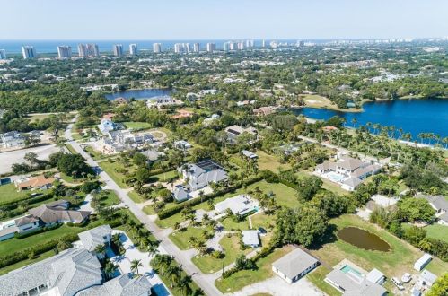 143 Mahogany Dr, Naples FL exterior