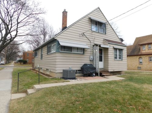 2979 74th St, Milwaukee, WI 53219-0028