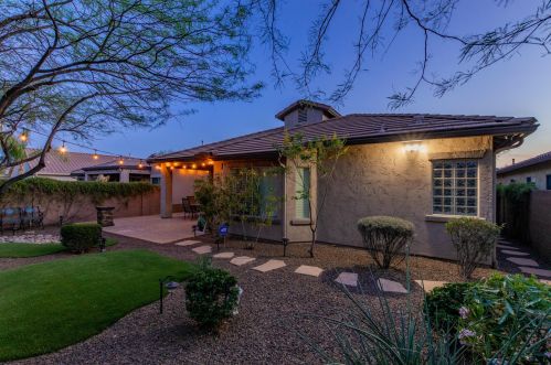 28719 25th Gln, Phoenix AZ  85085-3735 exterior