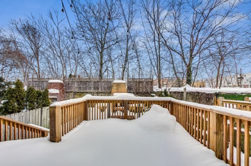 3013 Honore St, Chicago IL 60657-2000 exterior