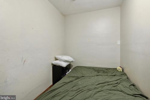 359 New St, Pottstown PA 19464-5917 exterior