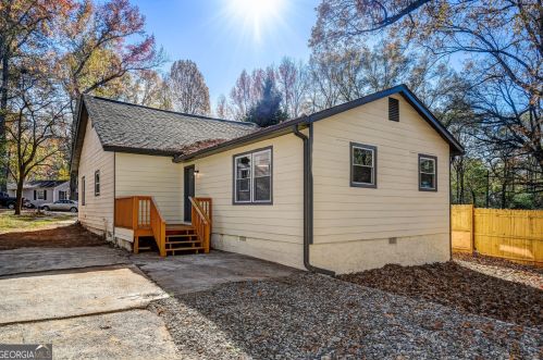 1401 Mcclelland Ave, Atlanta GA  30344-1610 exterior