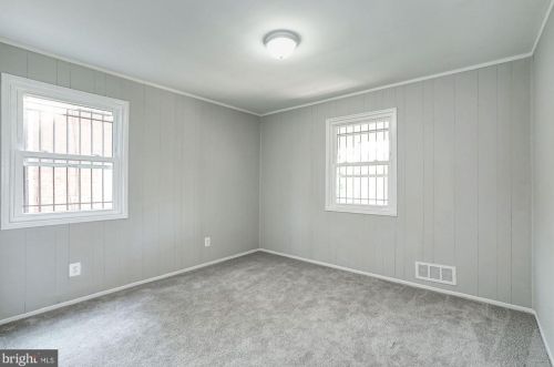 872 Bellevue St, Washington DC 20032-6002 exterior