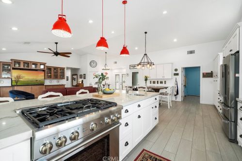 30346 Calle Halcon, Temecula CA 92592-5136 exterior