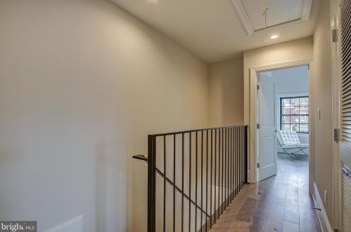 2440 Huidekoper Pl, Washington DC  20007-1826 exterior