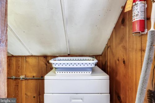 902 Lewis Ave, Rockville MD 20851-2350 exterior