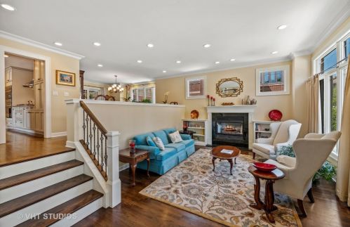 1320 Plymouth Ct, Chicago IL 60605-2717 exterior