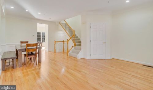 8517 Cameron St, Silver Spring MD 20910-3466 exterior