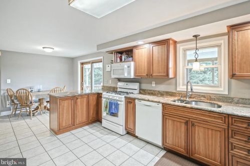 505 Old Westminster Rd, Hanover PA 17331-9001 exterior