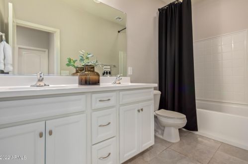 17237 9th Pl, Phoenix AZ 85022-7857 exterior