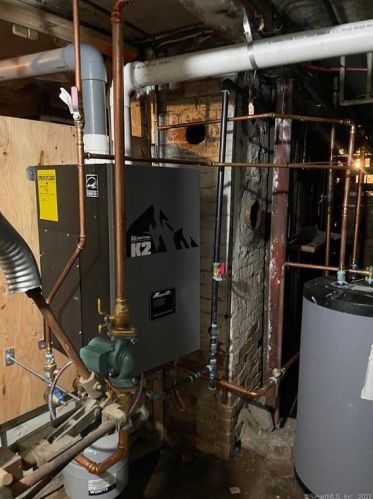 82 Wilcox St, New Britain CT 06051-1209 exterior