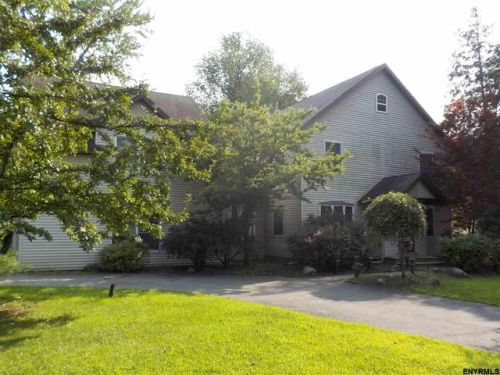 13 Horstman Dr, Schenectady, NY 12302-3415