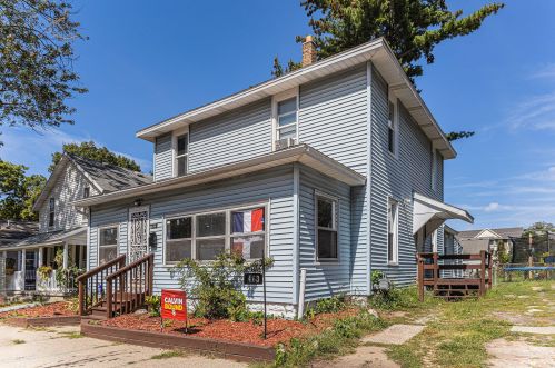 463 Gilbert St, Grand Rapids, MI 49507-1841