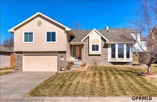 15108 Lake St, Omaha, NE 68116-7146