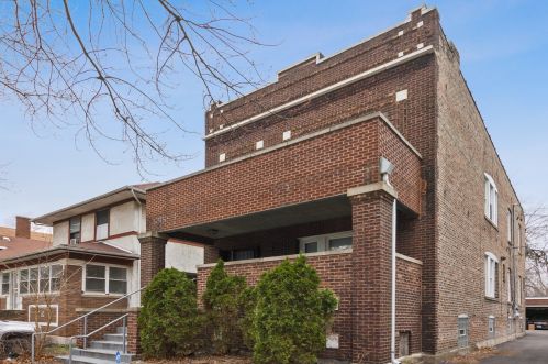2614 78th St, Chicago, IL 60649-5206