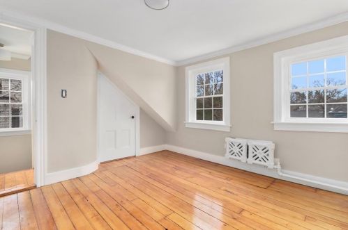 294 Doyle Ave, Providence RI  02906-3355 exterior